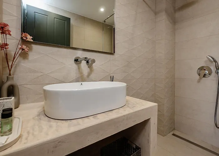 Adelda * Κυψέλη