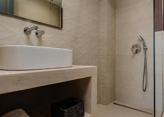 Adelda * Κυψέλη